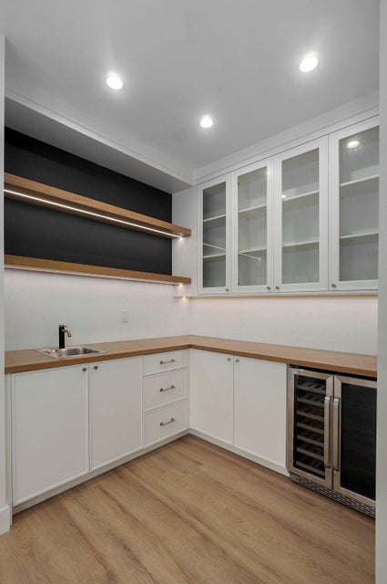 Custom built-in storage solution - Veto project by Millwood